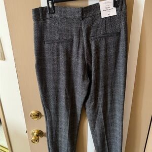 Women’s Gray Checkered Pants